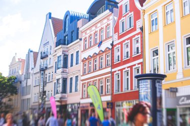 Rostock şehir eski kasaba Pazar Belediye Binası, tarihi merkezi, Almanya ile kare görünümü