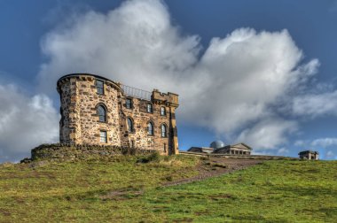 Calton Hill ve Nelson Anıtı