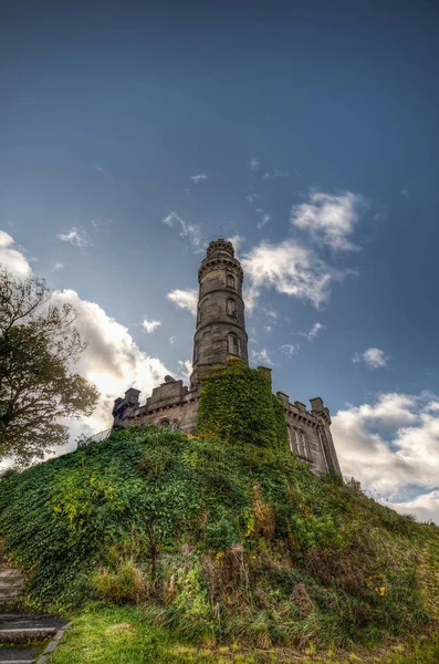 Le monument Nelson à Édimbourg, en Écosse, sur la colline de Calton — Photo