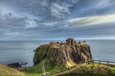 İskoçya 'daki Dunnottar Kalesi. Aberdeen yakınlarında - Birleşik Krallık