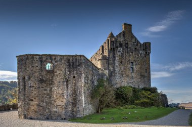 İskoç dağlarında Casillo Eilan Donan.