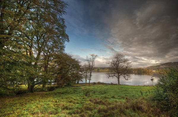 ウィンダミア湖はイングランド最大の自然湖である。 — ストック写真