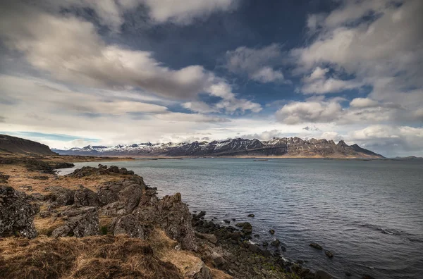 Breidalsvk yakınlarındaki İzlanda manzarası.. — Stok fotoğraf