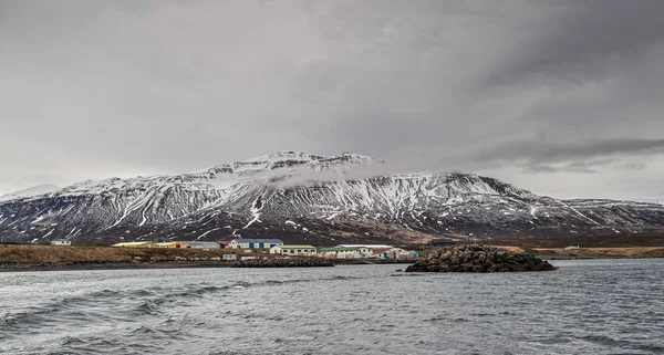 İzlanda 'daki Hrisey Adası Köyü — Stok fotoğraf