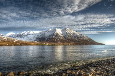 İzlanda 'nın kuzeybatısındaki Olafsfjordur şehri.