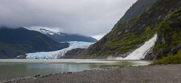 Glaciar de Mendenhall en Juneau - Alaska . — Foto de Stock