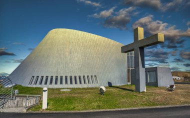 Bl\ ndu\ skirkja Modern Kilisesi - İzlanda