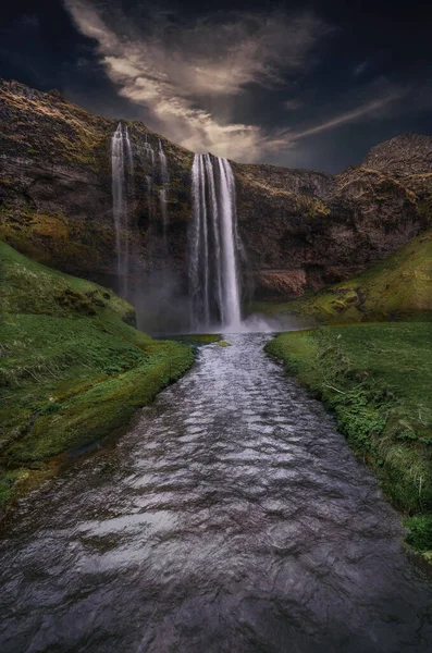 Seljalandsfoss Seljalandsfoss Izland Déli Régiójában Található Közvetlenül Mellett — Stock Fotó