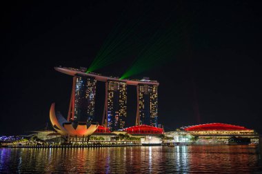 Singapur Körfezi 'nde Panoramik Gece