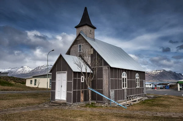 Небольшая Церковь Городе Джупивогур Исландии — стоковое фото