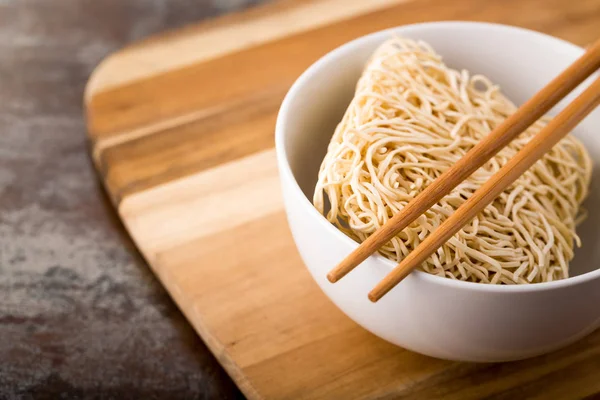 Chinese dried noodles in a bowl — Stock Photo, Image