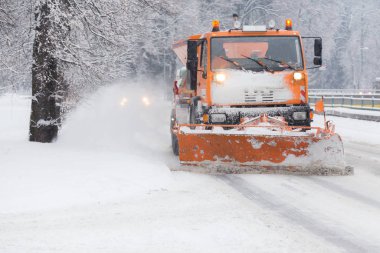 snowplow and snow calamity