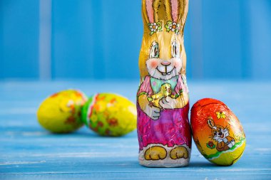 Çikolatalı tavşan ve Paskalya yumurtası