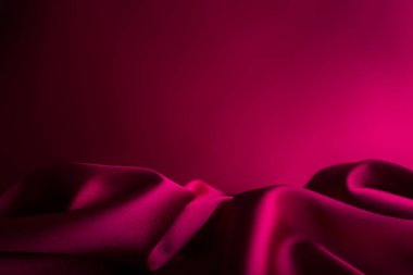 Şarap kırmızı saten..