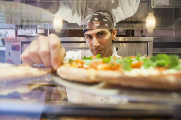 Pizza yer operatör — Stok fotoğraf
