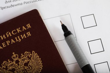 Oy kağıt öncesi için yaklaşık bir örneği Rus pasaportu