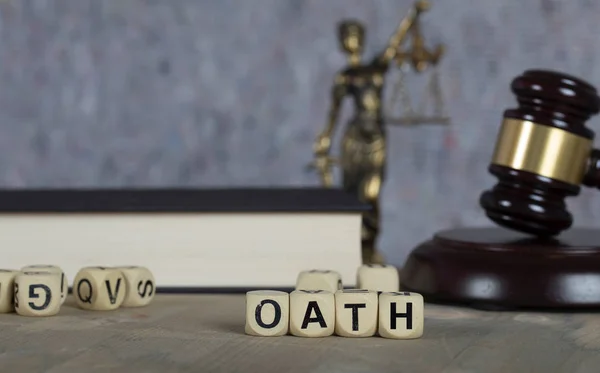 Palabra OATH compuesta de letras de madera . — Foto de Stock