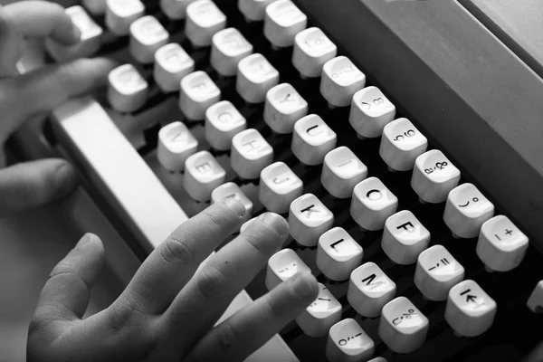 Teclado mecánico de máquina de escribir . — Foto de Stock