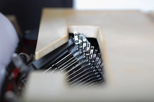 Type hammers in mechanical typing machine. — Stock Photo, Image
