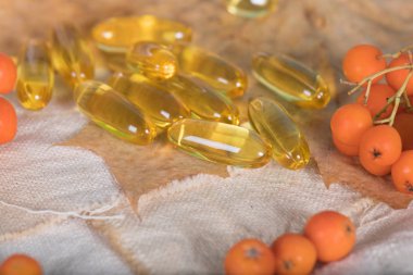 Rowan çilek yağı ile Softgels. 