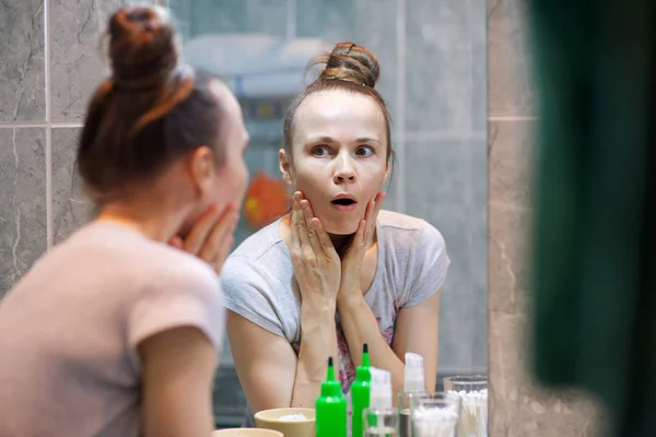 Young Lady Years Old Observing Her Face Skin Front Mirror — Stock Photo, Image