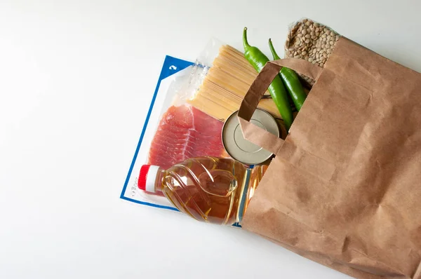 Kese kağıdında alışveriş, sıfır atık, yemek teslimatı, online alışveriş, bağış, yağ, pastırma, makarna, konserve yiyecek, mercimek..