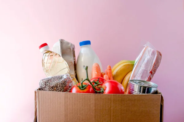 Yiyecek teslimatı, alışveriş, bağış, online alışveriş. Fodstuff.