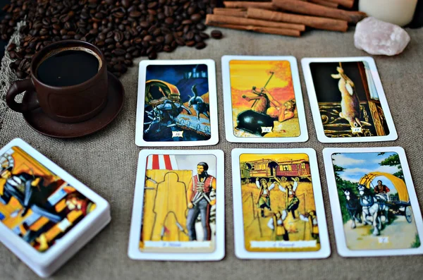 Tarotové Karty Věštění Plátno Ubrousek Pozadí Káva Kávová Zrna Royalty Free Stock Obrázky