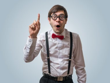 Komik inek ya da geek bir fikir ve Beklemeler parmak var.