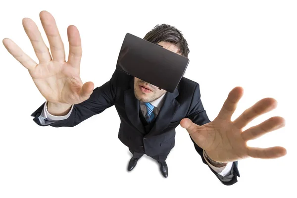 El joven lleva auriculares de realidad virtual. Vista desde arriba. Yo... —  Fotos de Stock