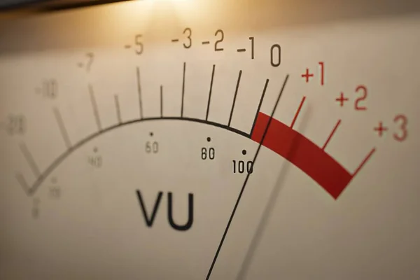 Analog VU meter measuring volume level of sound. 3D rendered ill — Stock Photo, Image