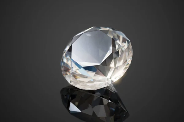 Brilhante Diamante Jóia Fundo Preto — Fotografia de Stock