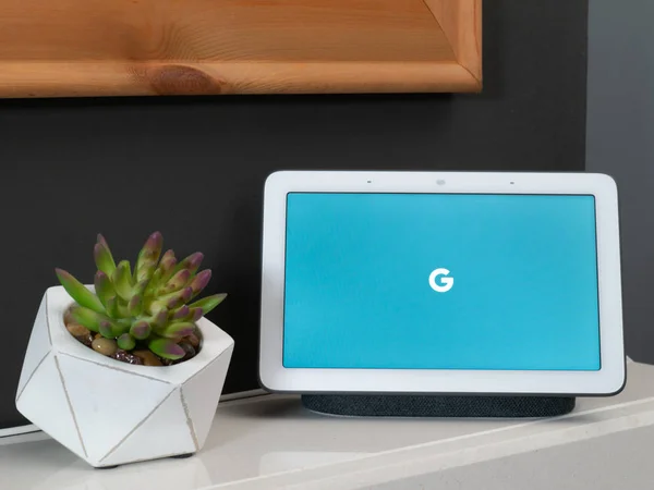 Kasım 2019, Uk - Google Yuva Merkezi Google logosuyla açılıyor