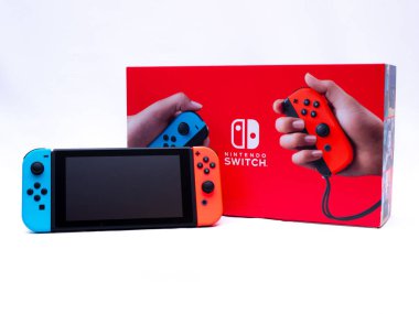 Uk, Jan 2020: Kutudaki denetleyicilerle Nintendo geçişi