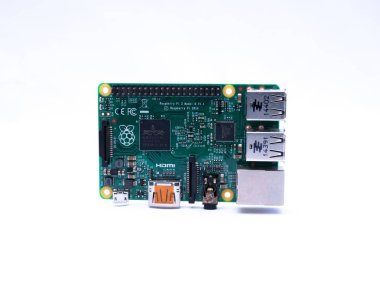 Uk, Jan 2020: Raspberry Pi 2 model B beyaz arkaplan
