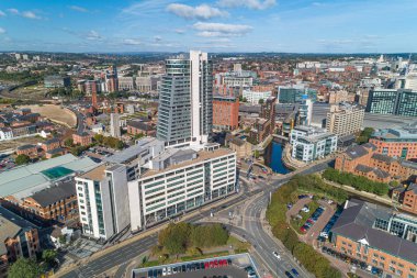 Hava Aracı Leeds Şehir Merkezi, Batı Yorkshire