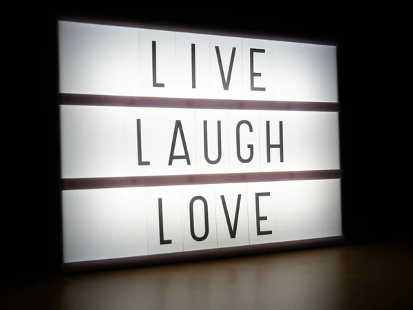 Led Lichtbak Live Lachen Liefde Inspirerende Boodschap Bord Het Donker — Stockfoto