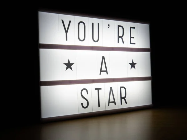 Caja Luz Led Eres Tablero Mensajes Estrella Oscuridad —  Fotos de Stock