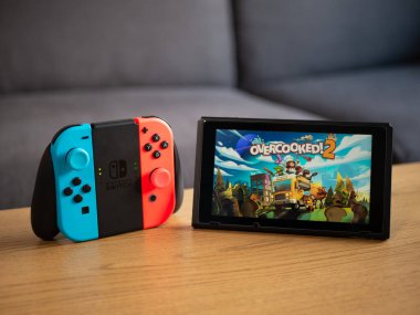 İngiltere, Mart 2020: Evde Nintendo şalteri fazla pişmiş 2 oyun