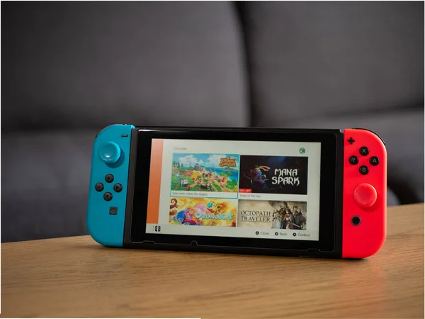 März 2020 Nintendo Shop Auf Switch Konsole Spiele Herunterladen — Stockfoto