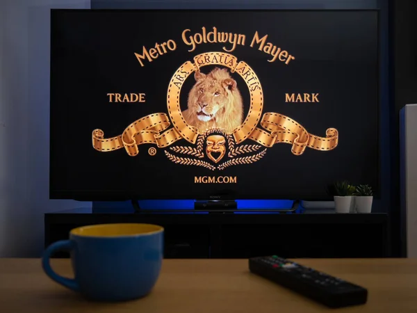 Marzec 2020 Telewizja Metro Goldwyn Mayer Lion Otwieracz Filmów — Zdjęcie stockowe