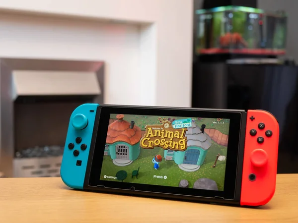Reino Unido Março 2020 Nintendo Switch Consola Jogos Animal Cruzando — Fotografia de Stock