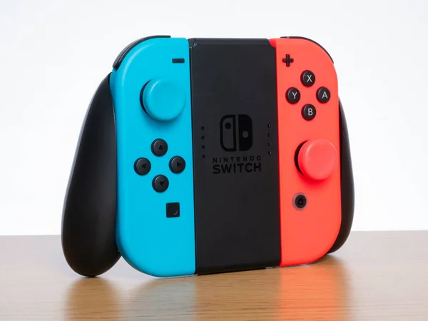 April 2020 Nintendo Switch Controller Joy Con Remote Grip Neonblau — Stockfoto