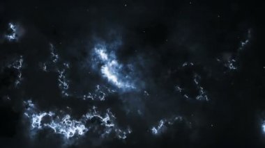 Gri fırtına bulutları