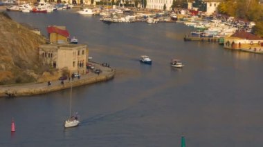 Şehrin bir defne deniz