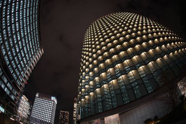 Binalardan ve gece görüşünden Yokohama Minato Mirai