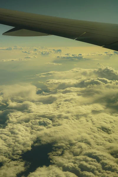 从飞机上看到的云海图像 — 图库照片
