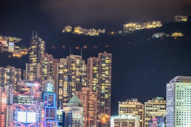 Victoria Limanı 'ndan Hong Kong gece görüşü