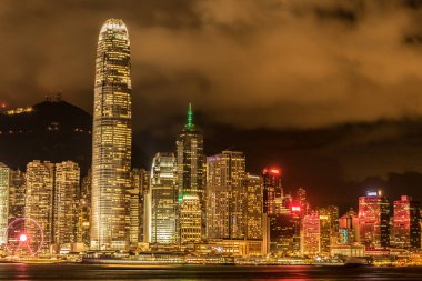 Victoria Limanı 'ndan Hong Kong gece görüşü