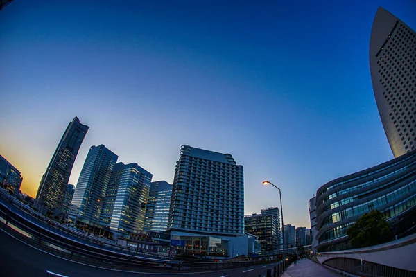 城市里的横滨水手长和日落 — 图库照片